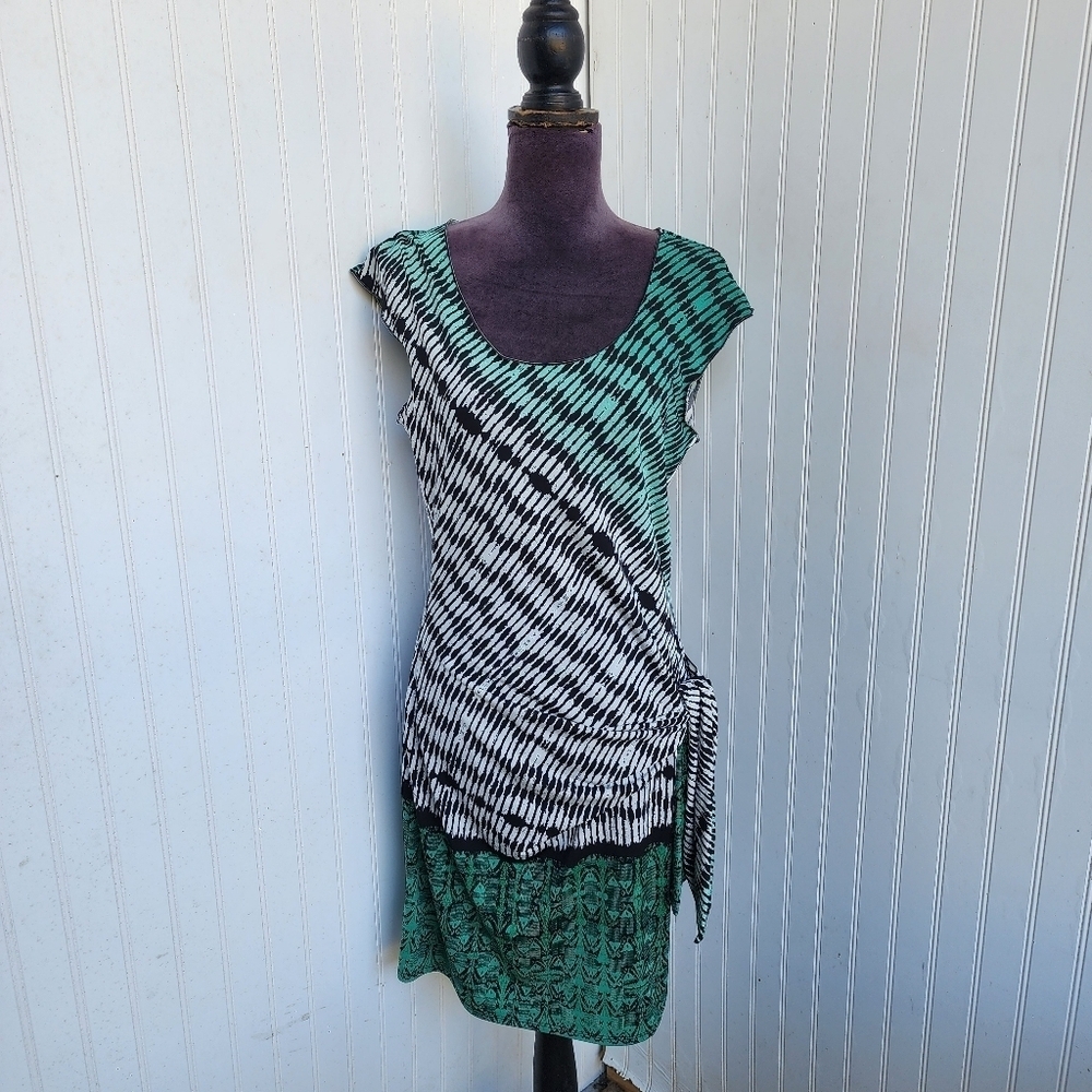 Max Studio Side Tie Mini Dress Scoop Neck Green Black White Sleeveless Stretch L